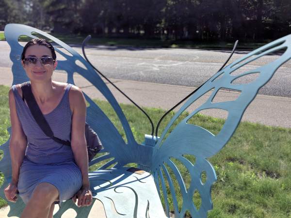 00100dportrait_00100_burst20180714101233252_cover